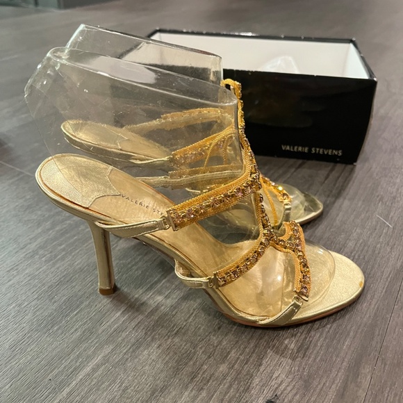 Valerie Stevens Gold Strappy Stilettos - Picture 2 of 5
